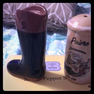 Salt and pepper shaker